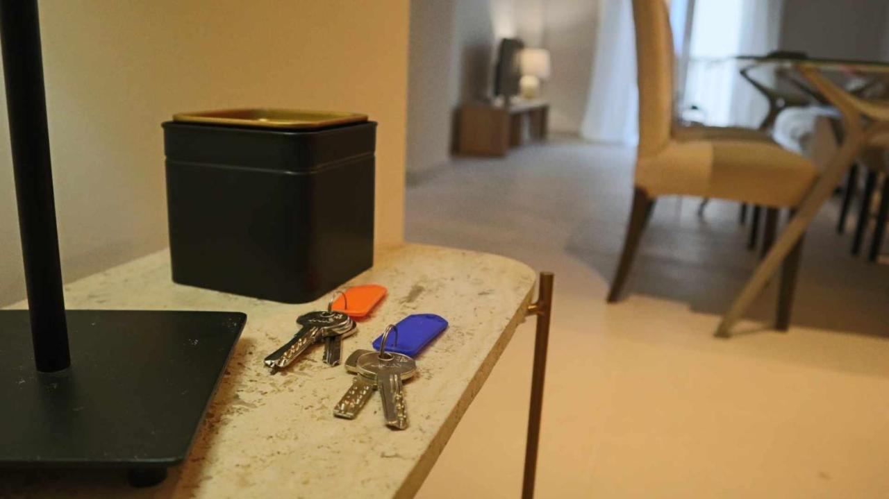 Marbella Center 3Br By Houselogy Apartment Luaran gambar